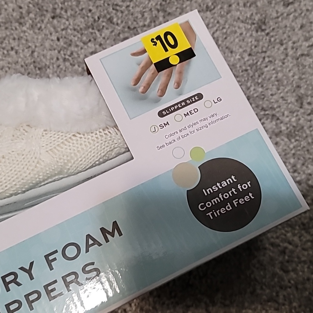 Slippers - Picture 3 of 5